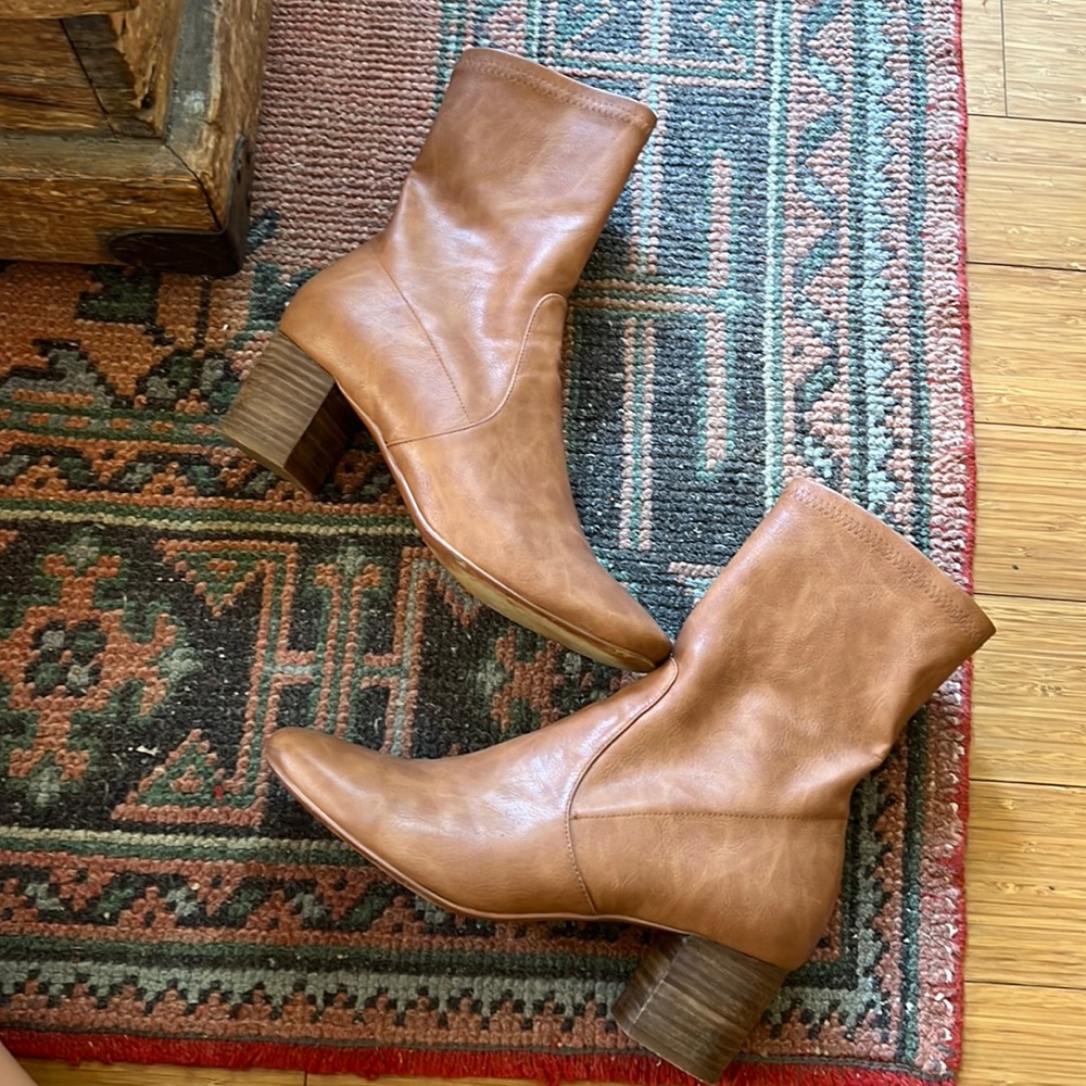 Anthropologie Silent D Cabre Boots Size 40 (US 9)